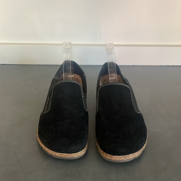 EARTH ORIGINS Women's Black ERICA Suede Slip On Shoes Size 9 - Picture 4 of 9
